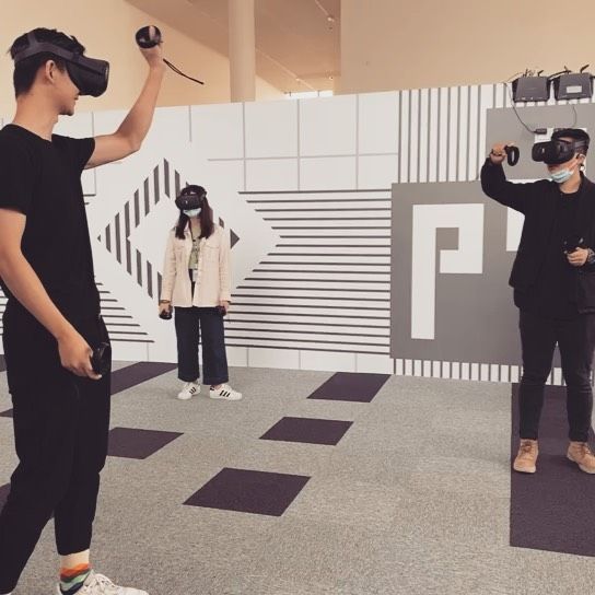💥Very excited to launch the new VR room @dslcollection x Pingshan Museum in China ! 
A one-of-a-kind  multiplayer experience around the introspection of 9 major artworks 
#chinesecontemporaryart #digitalart #digitalage #virtualreality #technology #newartexperience #dslcollection #pingshanmuseum #shenzhen #china #aika #aikaselection